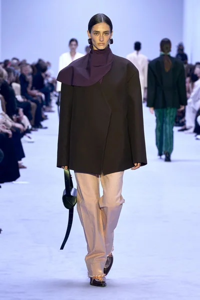 Look 4